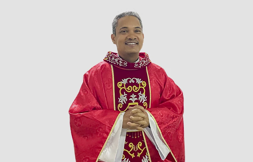 Padre Enizael de Souza Soares