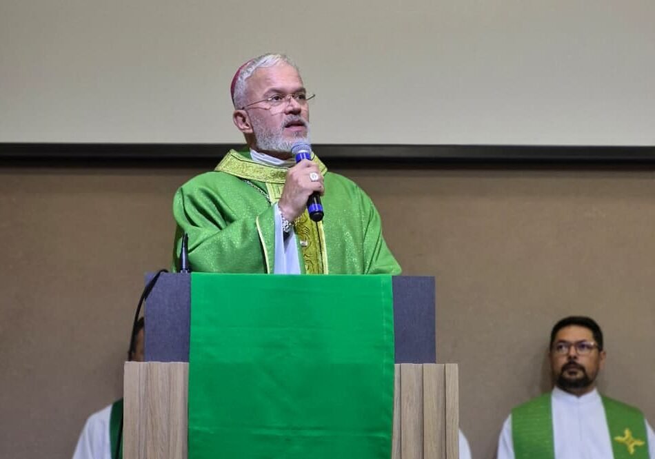 Instituto Interdiocesano de Filosofia e Teologia inicia ano letivo com celebração e juramento dos professores