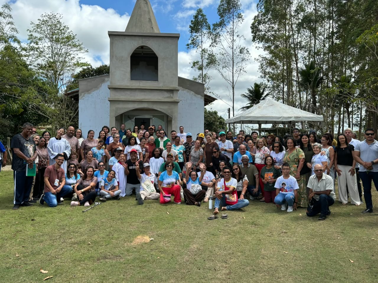 Abertura do Mês Missionário reúne centenas de missionários na Diocese de São Mateus